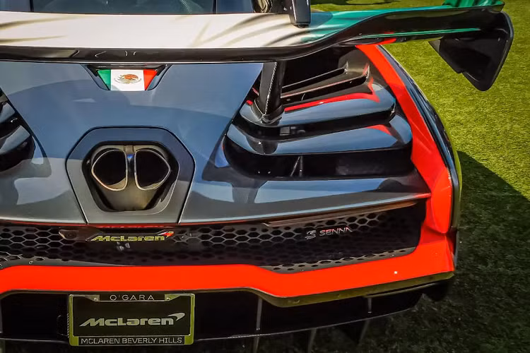 Về mặt vận hành, McLaren Senna XP vẫn được trang bị khối động cơ V8 dung tích 4.0L, công suất tối đa 800 mã lực và mô-men xoắn cực đại 800 Nm. 