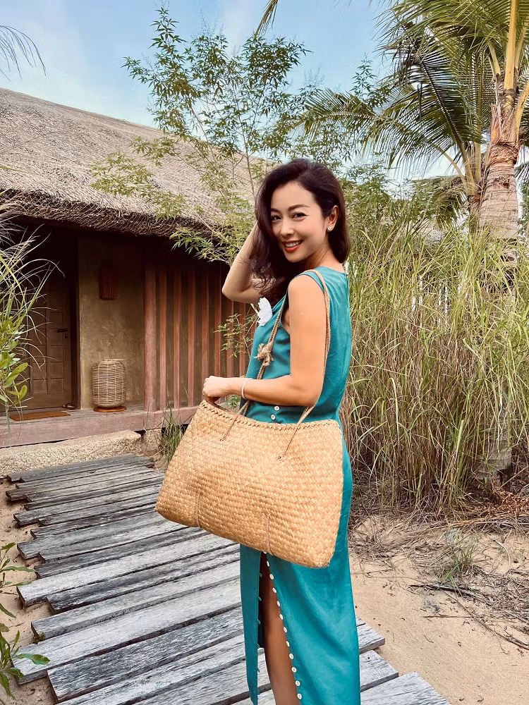 Nhan sac kho cuong cua me 4 con Jennifer Pham o tuoi 37-Hinh-14