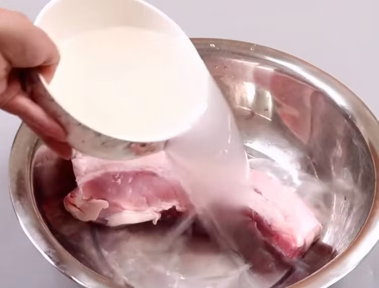 Những công dụng tuyệt vời của nước vo gạo không phải ai cũng biết - Hình 5 Nhung cong dung tuyet voi cua nuoc vo gao khong phai ai cung biet-Hinh-5