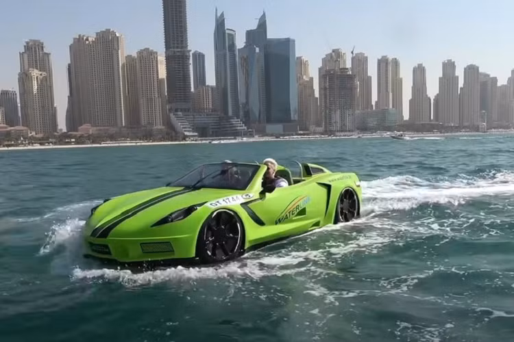 Sieu xe Corvette dep mat biet boi va luot song, hon 900 trieu dong