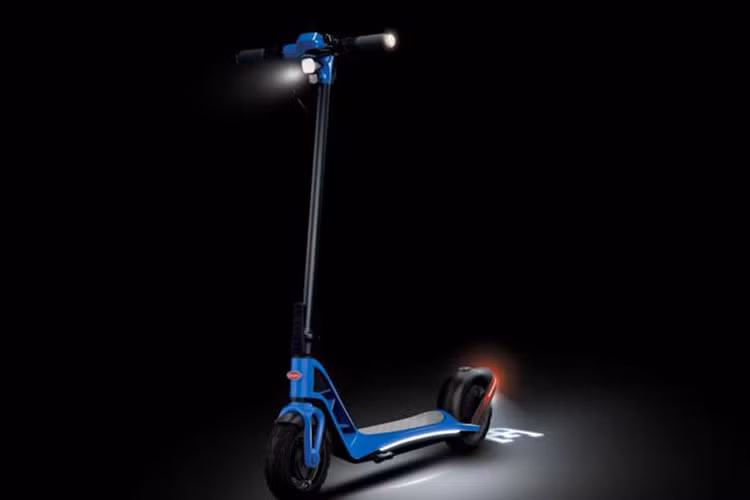Tốc độ tối đa của mỗi chế độ lần lượt là 14,5 km/h, 20 km/h, và 30 km/h. Nhà sản xuất xe Pháp không xác nhận có đưa sản phẩm thú vị này vào sản xuất thật hay không, nhưng nếu điều đó xảy ra, chúng ta có thể chắc chắn là nó sẽ có giá rẻ hơn nhiều lần so với một chiếc hypercar Bugatti.