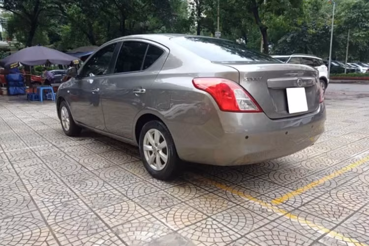 Nhìn chung, Sunny là chiếc xe "lành" khi bảo dưỡng, không ấn tượng trong vận hành nhưng Sunny làm tròn vai trong những quãng đường ngắn hoặc di chuyển trong đô thị. 