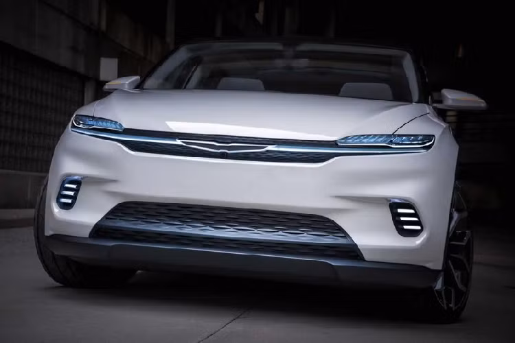 Mẫu xe ôtô điện Chrysler Airflow được chế tạo dựa trên kiến trúc khung gầm chạy điện hoàn toàn mới của Stellantis, mang đến những công nghệ mới mà có khả năng sẽ được tích hợp vào các mẫu xe sản xuất. Hệ thống truyền động của nó bao gồm 2 mô tơ điện, một ở mỗi trục, mỗi mô tơ sản sinh 201 mã lực, và cung cấp khả năng dẫn động ĂD. Chrysler nói rằng khung gầm này tương thích với các mô tơ điện mạnh hơn, gợi ý về “các ứng dụng hiệu suất cao” trong tương lai.
