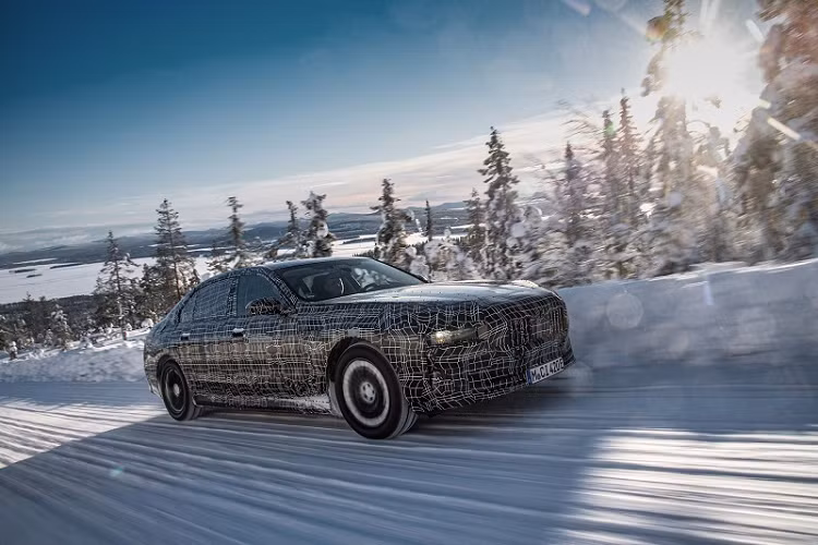 BMW i7 se dung chung nen tang 7-Series, 