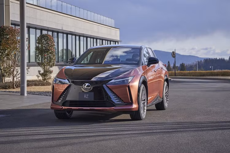 Lexus RZ 2023 so huu cong nghe trai nghiem lai vo cung thu vi