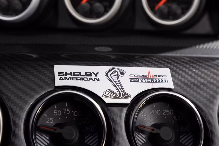 Khi chủ nhân cung cấp cho xe Shelby GT500 Code Red bằng xăng Ethanol E85, lập tức quái vật này đáp trả với công suất tối đa mà xe có được lên đến 1.300 mã lực và mô-men xoắn cực đại là 1.356 Nm. 