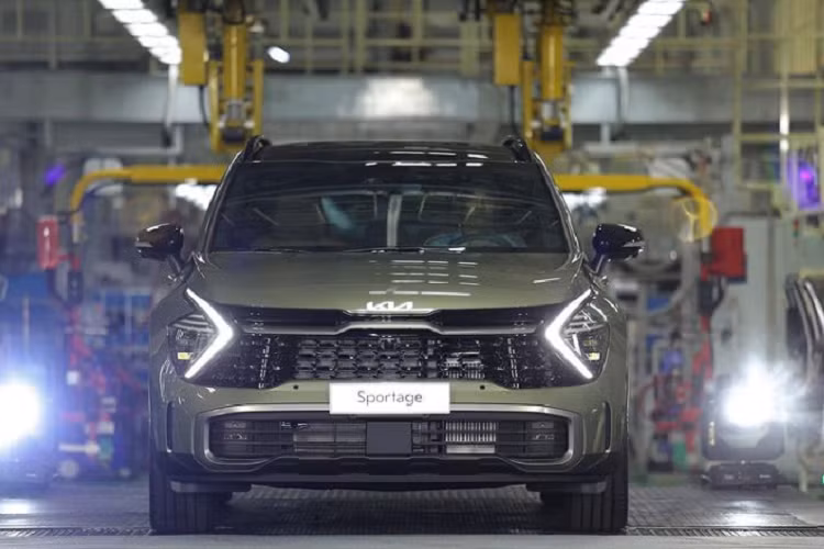 Vua ra mat, Kia Sportage 2022 da co hon 1.000 don dat hang