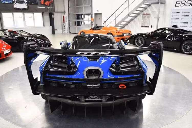 Với cách chơi siêu xe ngày càng được nâng cao và những hypercar hay megacar liên tục cập bến dải đất hình chữ S trong 2 năm qua, việc siêu xe McLaren Senna GTR có mặt tại Việt Nam không phải điều quá bất ngờ.