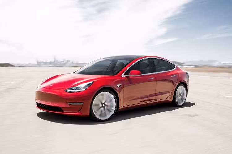 Tesla vuot mat BMW tro thanh hang xe sang hang dau tai My-Hinh-3