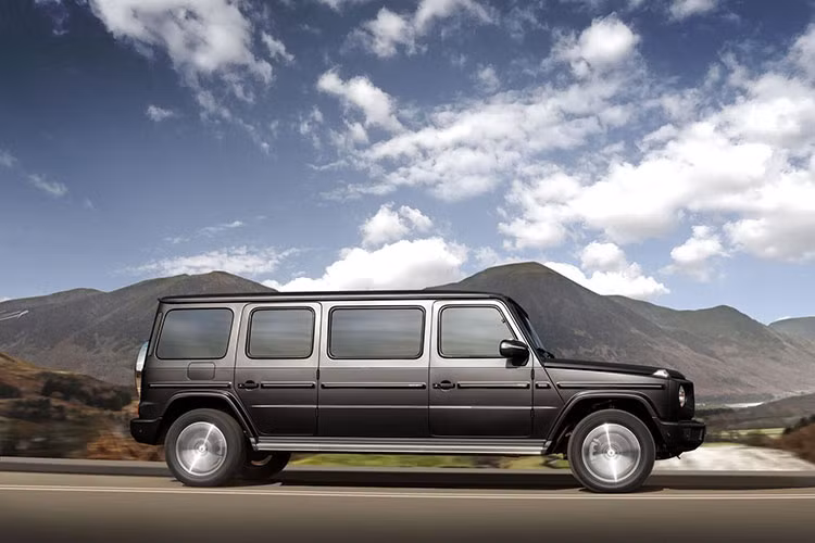 Theo công bố của Klassen, chiếc xe Mercedes-AMG G63 bọc thép kéo dài này có thể chịu được cấp độ B6 hoặc B7 (cấp B6 cho phép chống lại các cuộc tấn công từ súng trường mạnh hơn AK-47, cấp B7 chống cả đạn xuyên giáp).