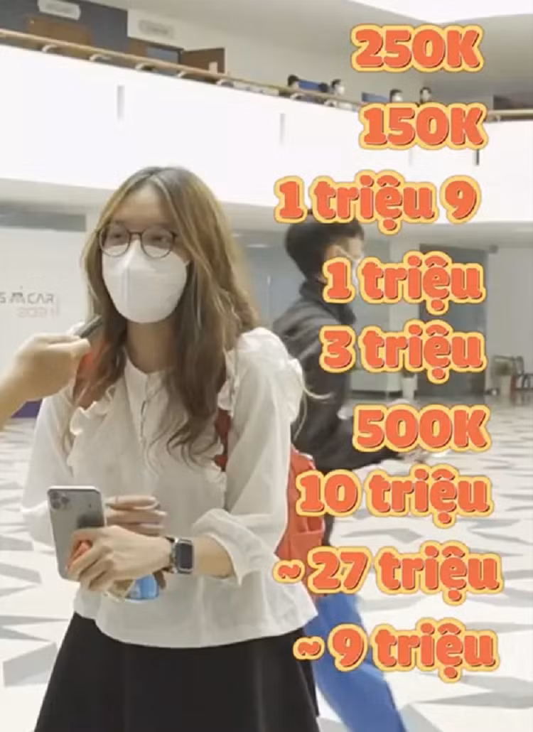 Bóc giá outfit sinh viên 1 đại học, có người mang balo 200 triệu? Boc gia outfit sinh vien 1 dai hoc, co nguoi mang balo 200 trieu?