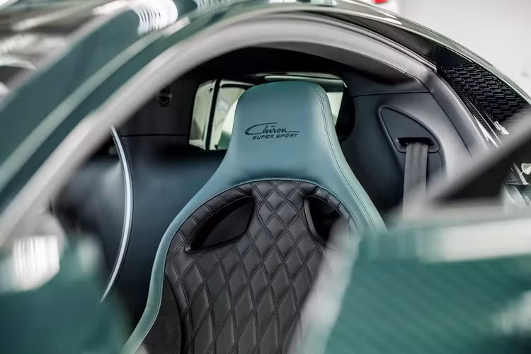 Ra mắt từ 2016, Bugatti Chiron là mẫu Hypercar được sản xuất giới hạn với số lượng chỉ 500 chiếc trên toàn Thế Giới, tính đến nay hãng xe Pháp đã chế tạo được 400 chiếc. Trước đó vào tháng 1/2022 Bugatti thông báo rằng chiếc Chiron cuối cùng cũng đã được đặt hàng.