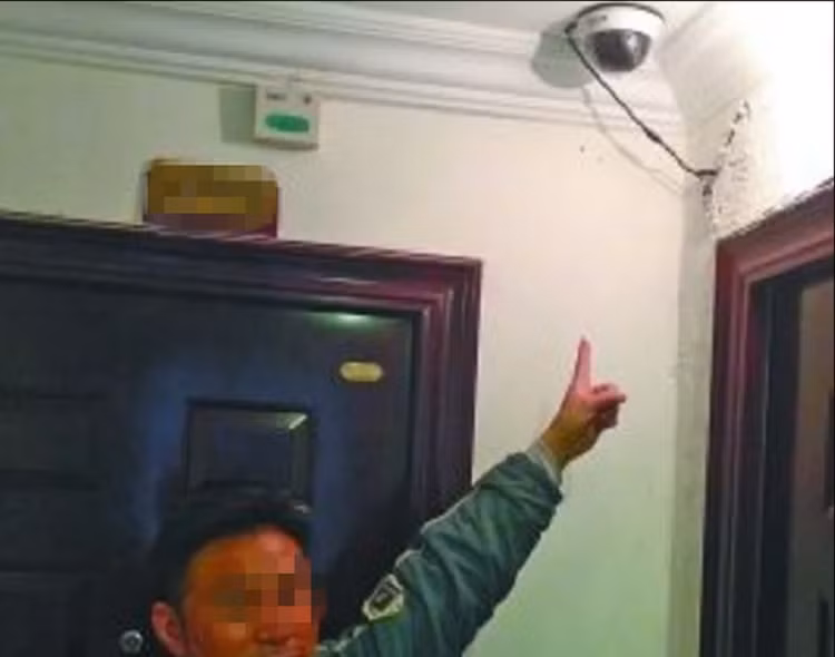 Mắng hàng xóm vì nghi nhìn lén, cô gái xấu hổ khi xem lại camera Mang hang xom vi nghi nhin len, co gai xau ho khi xem lai camera