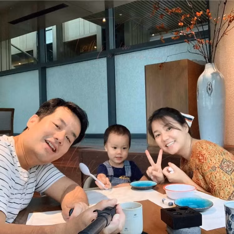 Ngo Quynh Anh H.A.T tuoi 39: Tre nhu doi muoi, kin tieng ma hanh phuc-Hinh-4