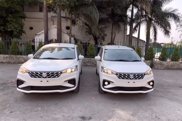 Mẫu xe MPV Suzuki Ertiga Hybrid 2023 mới sắp được giới thiệu tại Việt Nam là mẫu xe dùng động cơ xăng lai điện nhẹ. Xe dự kiến có hai phiên bản số sàn và số tự động.