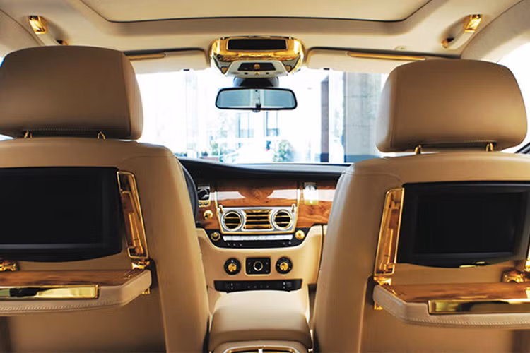 Rolls-Royce Ghost ma vang cua ong Trinh Van Quyet len san xe cu?-Hinh-5