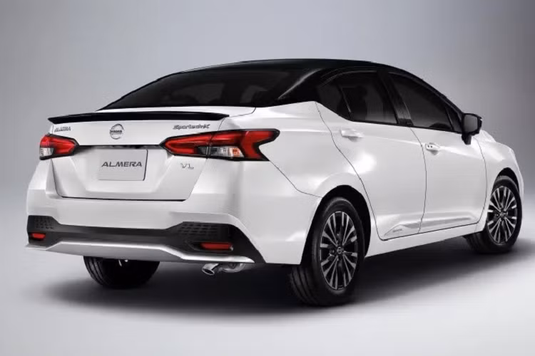 Đáng tiếc là hãng Nissan chỉ sản xuất đúng 300 chiếc Almera Sportech-X để bán cho khách hàng Thái Lan. Tại thị trường này, giá xe Nissan Almera Sportech-X 2022 phiên bản đặc biệt mới khởi điểm từ 659.000 Baht (khoảng 427 triệu đồng).