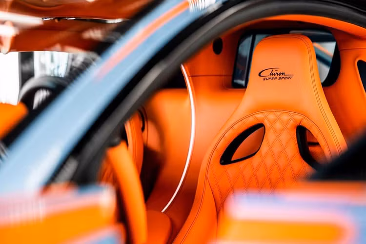 Bên cạnh việc giới thiệu chiếc Chiron Super Sport độc đáo, Bugatti cũng xác nhận rằng tất cả Chiron Super Sport đã được đặt trước. Đáng chú ý, số lượng sản xuất của Chiron Super Sport được giới hạn chỉ 9 chiếc, khiến nó thậm chí còn hiếm hơn số lượng 30 chiếc của Chiron Super Sport 300+.