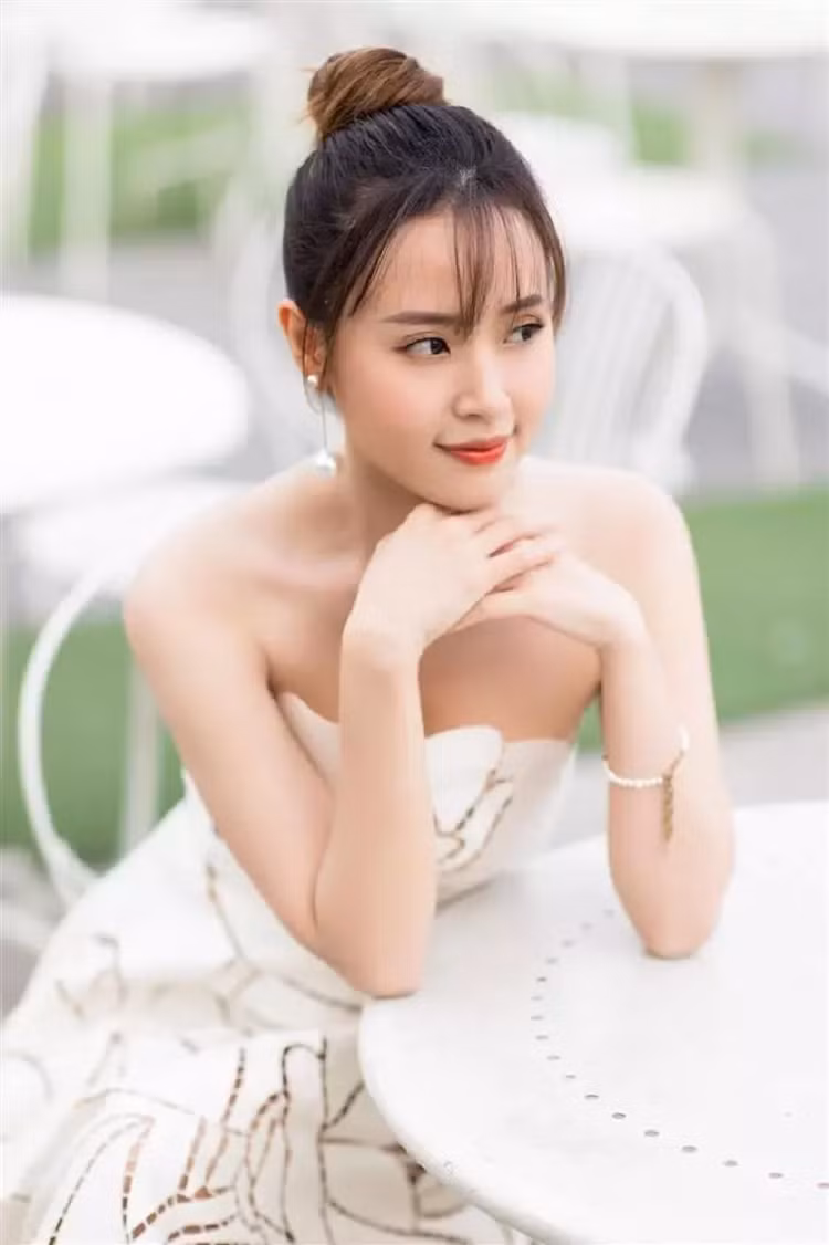 Nam MC noi tieng truc tiep noi ve quan he tinh cam voi Midu
