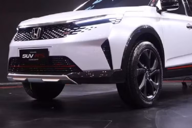 Theo Kurumagt, mẫu xe SUV Honda WR-V 2023 sẽ sử dụng chung động cơ với Honda City. Như vậy, xe sẽ được trang bị một trong ba tùy chọn động cơ là 1.0L tăng áp 121 mã lực/173 Nm, 1.5L e:HEV hybrid 108 mã lực/253 Nm hoặc 1.5L hút khí tự nhiên 121 mã lực/145 Nm.
