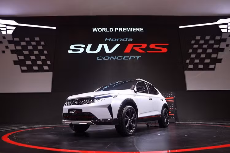 Về kích thước, trang báo Nhật khẳng định mẫu xe Honda WR-V hoàn toàn mới này có chiều dài 4.200 mm, rộng 1.760 mm và cao 1.600 mm.