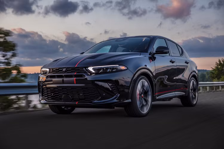 Hãng xe Dodge của Mỹ cho biết họ sẽ phát triển danh mục các chi tiết nâng cấp thêm dành cho mẫu xe Dodge Hornet. Những bộ phận này sẽ được cung cấp độc quyền thông qua các đại lý của Dodge Power Brokers và sẽ không ảnh hưởng đến bảo hành của xe khi được đại lý lắp đặt. Không chỉ Hornet GT sẽ có sẵn các bộ phận nâng cấp mà ngay cả Hornet R/T hybrid cũng sẽ có sẵn với các trang bị này.