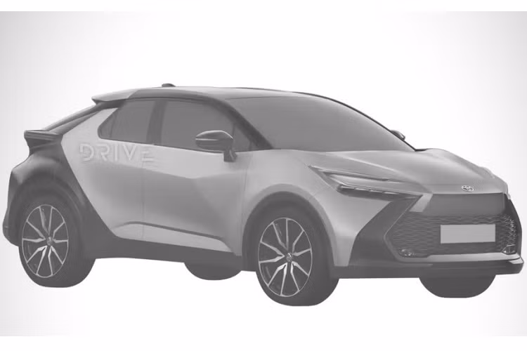 Mới đây, những hình ảnh đầu tiên của mẫu SUV thay thế Toyota C-HR đã bị rò rỉ. Đây có vẻ chính là phiên bản thương mại của mẫu xe concept Small SU EV mà Toyota đã vén màn trong sự kiện công bố kế hoạch ô tô điện từ nay đến năm 2030 của hãng. Hiện tên gọi chính thức của mẫu xe này chưa được công bố. Tuy nhiên, xe được dự đoán sẽ có tên là Toyota bZ2X.