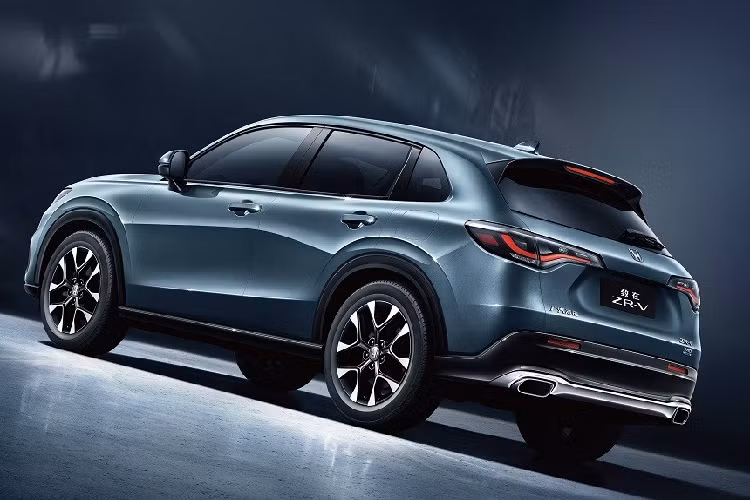 Đáng tiếc là thông tin về động cơ và giá xe Honda ZR-V 2022 vẫn chưa được hé lộ. Rất có thể xe sẽ được trang bị động cơ xăng 4 xi-lanh, tăng áp, dung tích 1.5L và hộp số CVT lấy từ Honda Civic 2022.