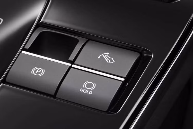 Chiếc SUV có khả năng tăng tốc 0-100 km/h trong 8,4 giây với bản FWD và với bản AWD là trong 7,7 giây.