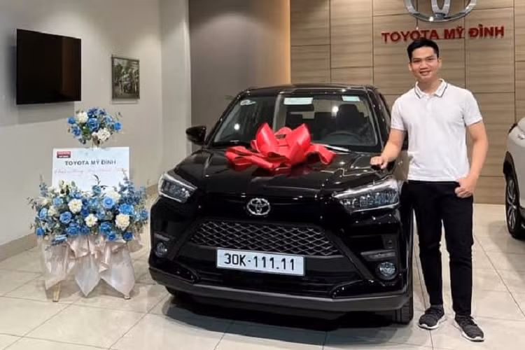 Trung bien “ngu quy 1” chu xe Toyota Raize rao ban 1,5 ty dong