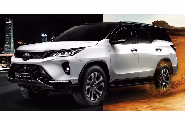 Cuối cùng là động cơ xăng 4 xi-lanh, hút khí tự nhiên, dung tích 2.7L, tạo ra công suất tối đa 166 mã lực và mô-men xoắn cực đại 245 Nm. Các động cơ đều kết hợp với hộp số tự động 6 cấp và hệ dẫn động 4 bánh. Tại thị trường Malaysia, giá xe Toyota Fortuner 2023 dao động từ 179.880 - 220.880 RM (khoảng 941 triệu đến 1,15 tỷ đồng).