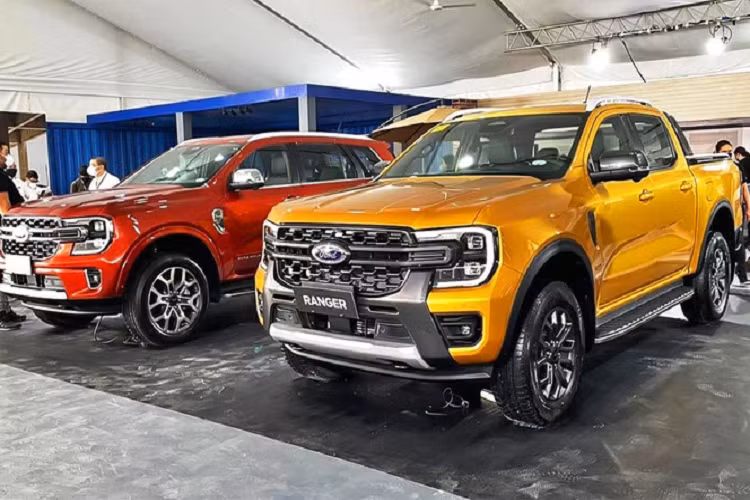 Tại Philippines, giá xe Ford Ranger 2022 thế hệ mới có mức bán ra khởi điểm từ 1,198 – 1,875 triệu Peso (tương đương từ 502 – 787 triệu đồng).