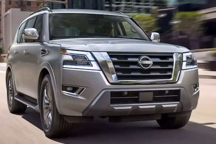 Sức mạnh của xe Nissan Armada 2023 vẫn là động cơ Endurance V8, dung tích 5.6 lít, sản sinh ra công suất tối đa lên đến 400 mã lực và mô-men xoắn cực đại 560 Nm. Sức kéo tối đa theo tiêu chuẩn là 3.856 kg.