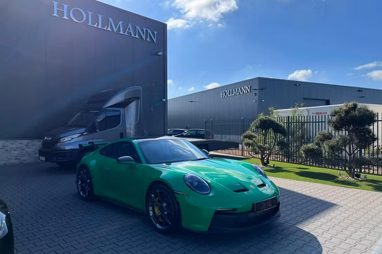 Porsche 911 GT3 992 mau xanh “tac ke” sap Viet Nam