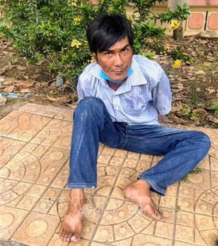 Truong Cong an phuong khong che ke cuop tui xach cua nu sinh-Hinh-2