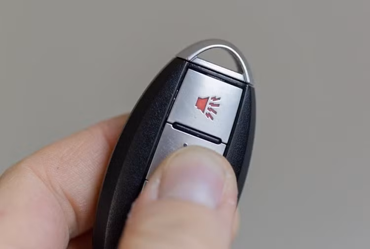 Nhung cong dung cua chia khoa oto key fob co the ban chua biet-Hinh-4