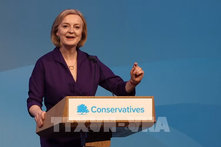 Ba Liz Truss chinh thuc tro thanh Thu tuong Anh