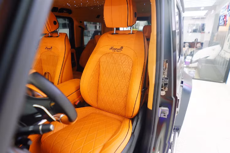 "Trái tim" này trên bản đặc biệt của Mercedes-AMG G63 vẫn sản sinh công suất tối đa 577 mã lực và mô-men xoắn cực đại 850 Nm tại dải tua máy 2.500 - 3.500 vòng/phút. 