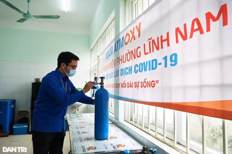 Biệt đội “ATM Oxy” miễn phí hỗ trợ F0 bất kể ngày đêm ở Hà Nội - Hình 2 Biet doi “ATM Oxy” mien phi ho tro F0 bat ke ngay dem o Ha Noi-Hinh-2