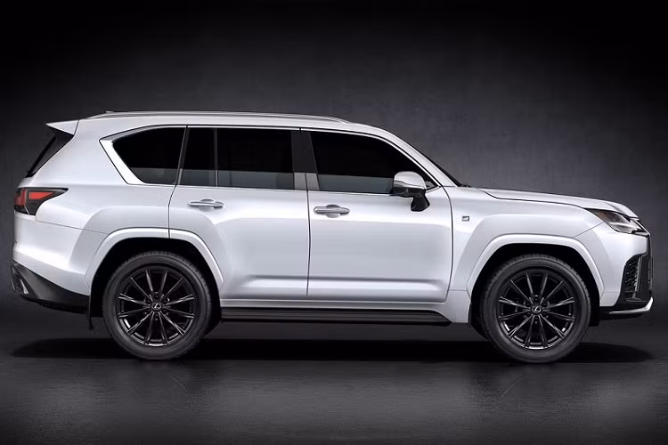 Giá xe Lexus LX 600 F Sport 2022 khởi điểm từ 101.000 USD (khoảng 2,29 tỷ đồng) tại thị trường Mỹ. Dự kiến phiên bản LX 600 F Sport này sẽ ra mắt thị trường Việt Nam trong năm nay, cùng với đó là người anh em NX 350 F Sport. Trước đó, Lexus đã giới thiệu 3 mẫu xe F Sport cho thị trường trong nước, bao gồm IS 300 F Sport, ES 250 F Sport và RX 300 F Sport.