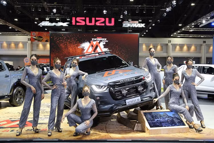 Isuzu D-MAX sieu e tai Viet Nam dat doanh so 