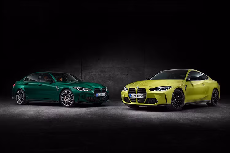 Phần đuôi xe của BMW M4 Competition 2022 mới được thiết kế khá đơn giản, ít chi tiết. Đèn hậu hình chữ L đặc trưng kết hợp với hệ thống ống xả thể thao 2 nhánh, bộ khuếch tán sau thiết kế thể thao cùng cánh gió đuôi "Gurney Flap".