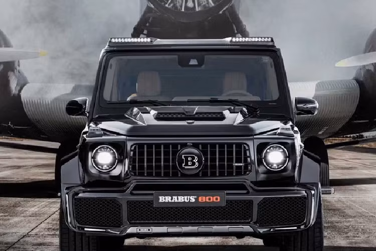 Điểm làm nên sự hấp dẫn của xe Brabus 800 Widestar chính là khối động cơ V8, dung tích 4.0 lít, tăng áp kép của xe nguyên bản đã được hãng độ xe Brabus "thông nòng".