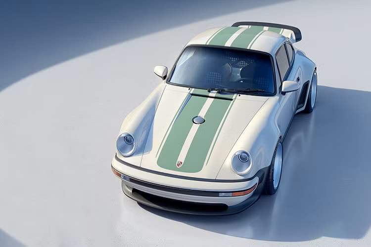 Về nội thất, xe sở hữu hệ đồng hồ đo analog và vô lăng Porsche phong cách cổ điển. Ngoài ra, nội thất của xe còn được bọc vải Houndstooth “Grun” trên các chi tiết bao gồm bụng cửa và ghế ngồi bằng sợi carbon. Xe cũng được nâng cấp với một số trang bị hiện đại như hệ thống máy lạnh cũng như hệ thống sạc không dây giúp đem lại sự tiện lợi cho khách hàng.
