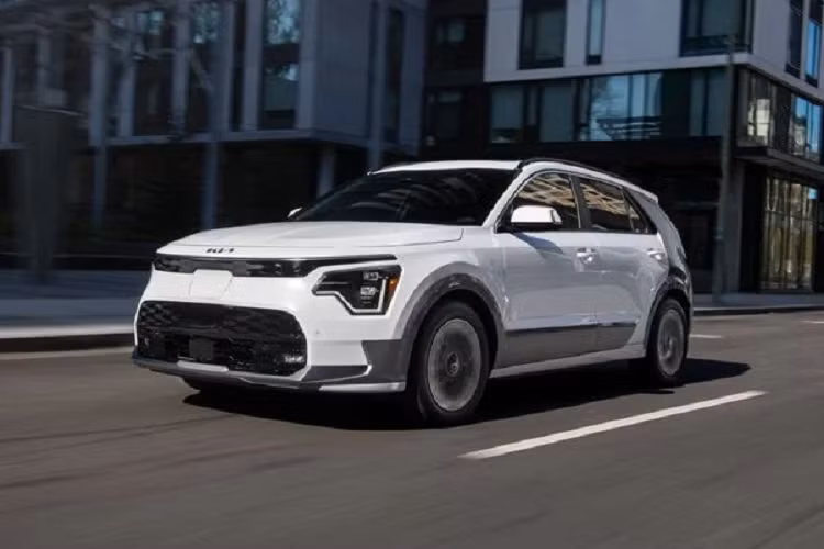 Đắt hơn tiền nhiệm 360USD, Kia Niro EV 2023 đang gây chú ý lớn Dat hon tien nhiem 360USD, Kia Niro EV 2023 dang gay chu y lon