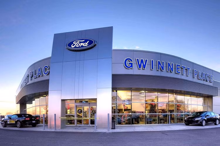 Hãng ôtô Mỹ đang phải đối mặt với tình trạng bán xe Ford kênh giá ngày càng tăng. Các mẫu xe của thương hiệu này gồm Ford Bronco hay Ford F-150 Lightning đang có mức giá thực tế chênh khá cao so với niêm yết.