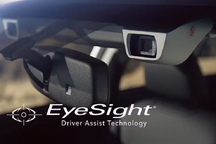 Tuy nhiên, ở phiên bản mới, xe còn có hệ thống chọn chế độ lái Subaru Intelligent Drive (SI-Drive). Thêm vào đó là chế độ X-Mode mới, kết hợp cài đặt để chạy đường bụi và bùn. Thay đổi đáng chú ý khác của Subaru XV 2022 tại Thái Lan chính là hệ thống an toàn chủ động EyeSight nổi tiếng.