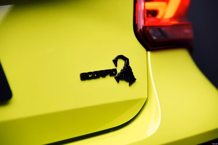 Về kích thước, MG5 Scorpio 2022 sở hữu chiều dài 4.695 mm, chiều rộng 1.842 mm, chiều cao 1.480 mm và chiều dài cơ sở 2.680 mm. Như vậy, so với bản thường, xe chỉ dài hơn 20 mm. 