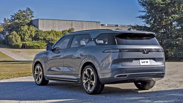 VinFast chao hang VF8 tai New York International Auto Show 2022-Hinh-3