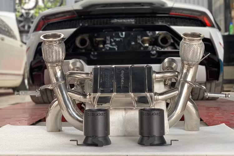 Vua ve Viet Nam, Lamborghini Huracan EVO RWD duoc do “khau phao“